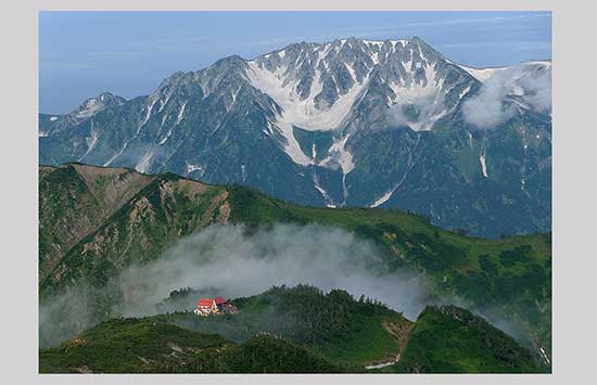 「立山と種池山荘」